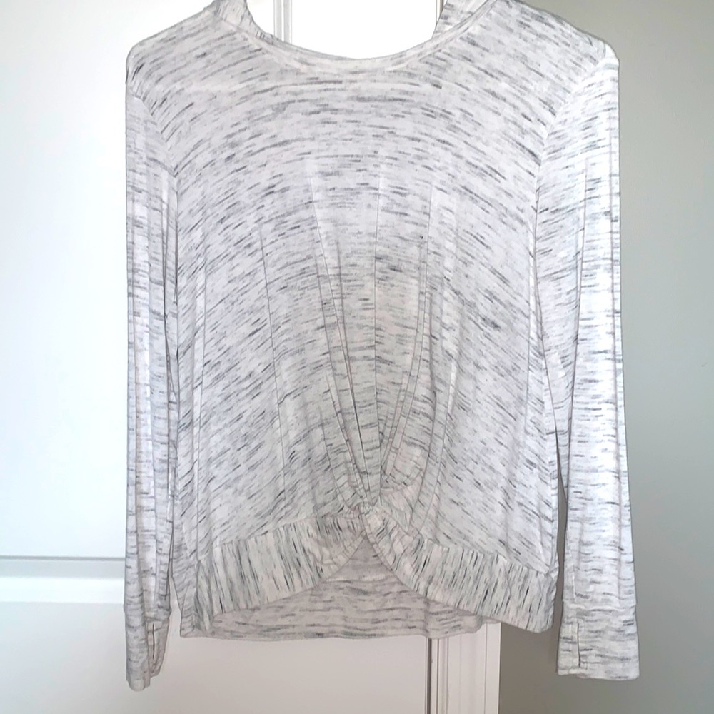 long sleeve knotted shirt